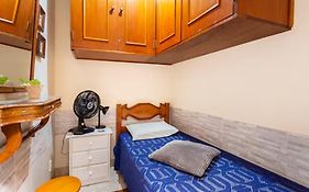 Quarto Em Casa De Vila Em Botafogo, Rio De Janeiro